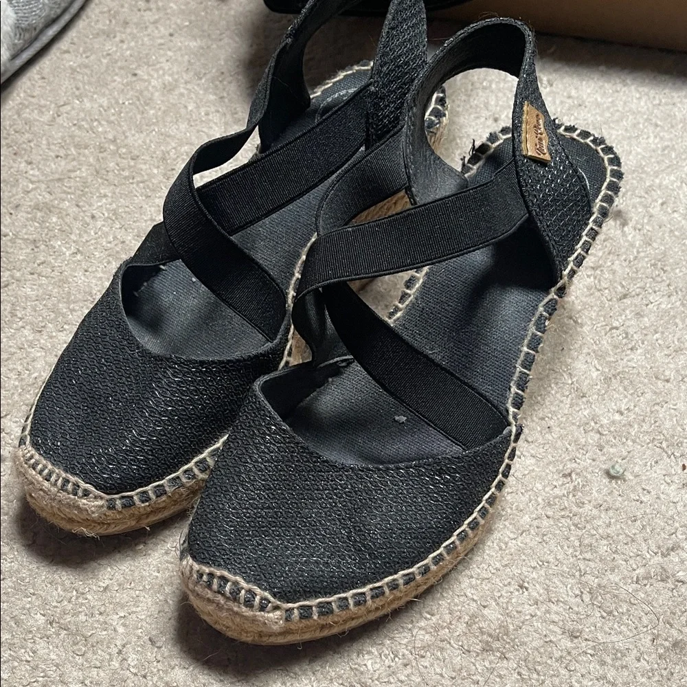 Toni Pons Elegant Black Espadrille Sandals